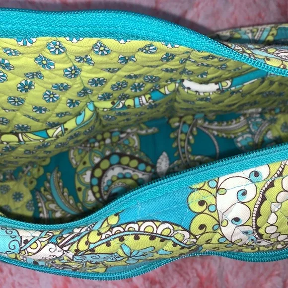 ‼️SOLD‼️ NWOT Vera Bradley On The Go Crossbody Peacock Retired Bag - Picture 6 of 12